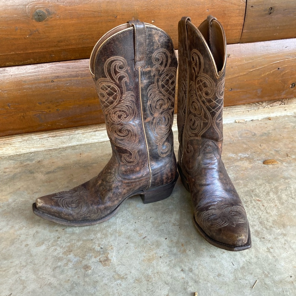 Ariat | Distressed Leather Cowboy Boots - Picture 2 of 7
